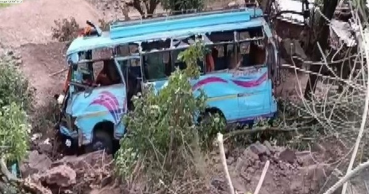 2 killed, 19 injured as bus carrying pilgrims falls into gorge in J-K